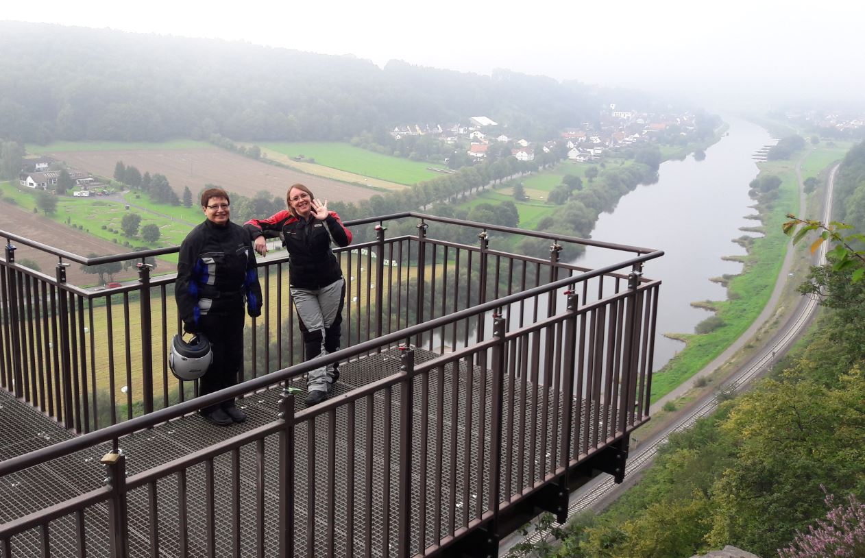 Aussichtsplattform hoch über der Weser