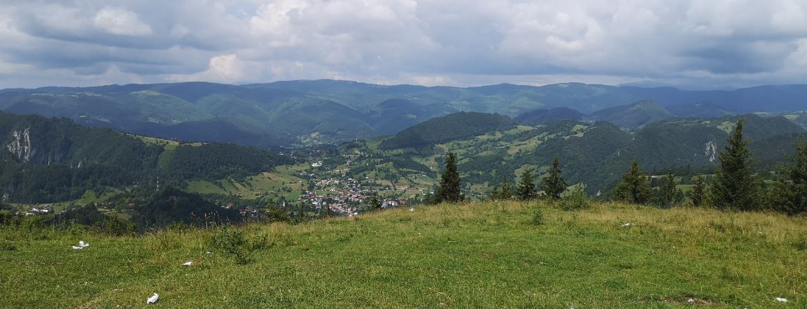 Letztes Karpaten-Panorama: Blick vom Bran-Pass